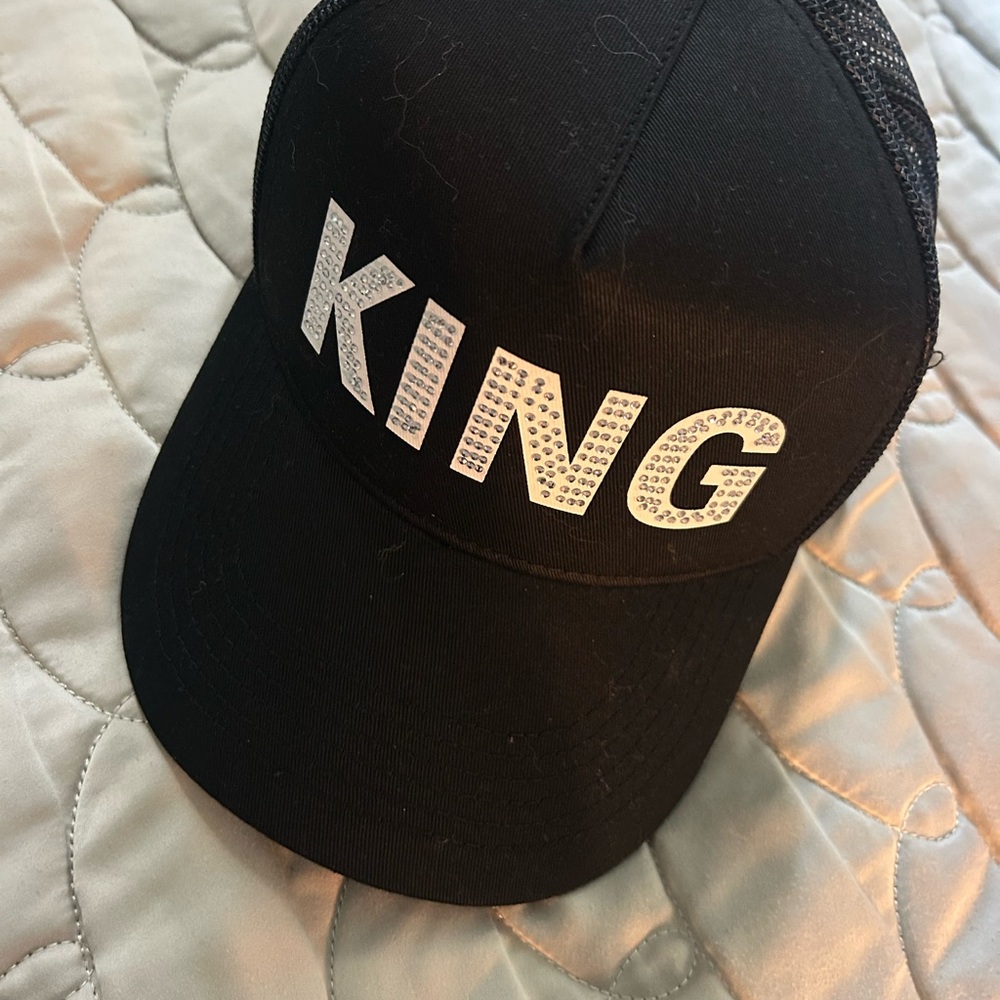 EXCLUSIVE KING KYLIE CAP
